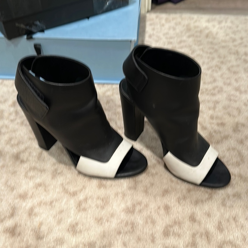 Vince heeled sandals